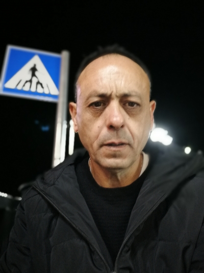 שותפה לבילויים יחד כמובן